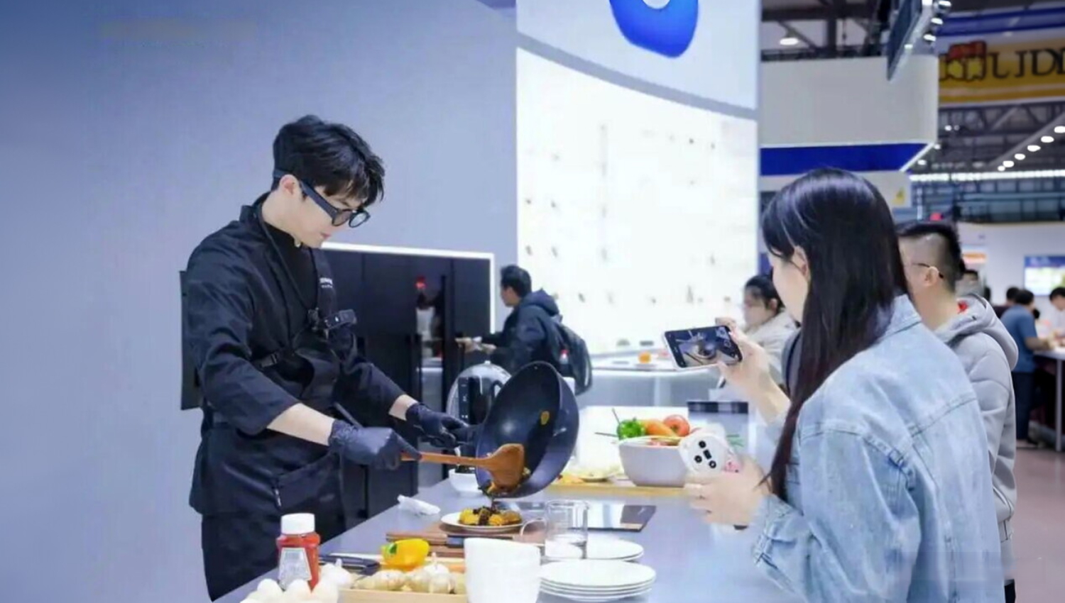 キッチン家電会社が AI メガネを発売予定